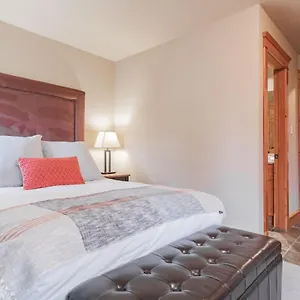 Wildwood By Outpost Whistler